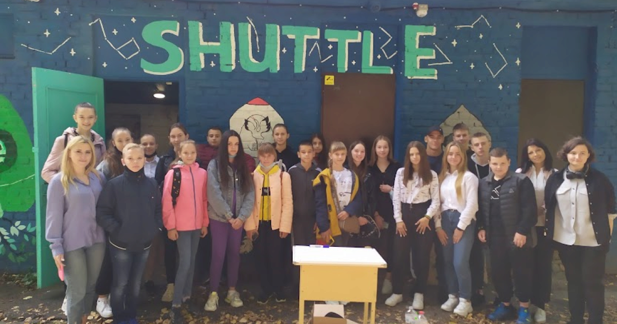 КЗ «Зарванецька гімназія» в рамках міні проєкту "Громада без сміття". відвідали шкільну сортувальну станцію EcoFriends та сортувальну станцію «Shuttle» в м.Вінниці.