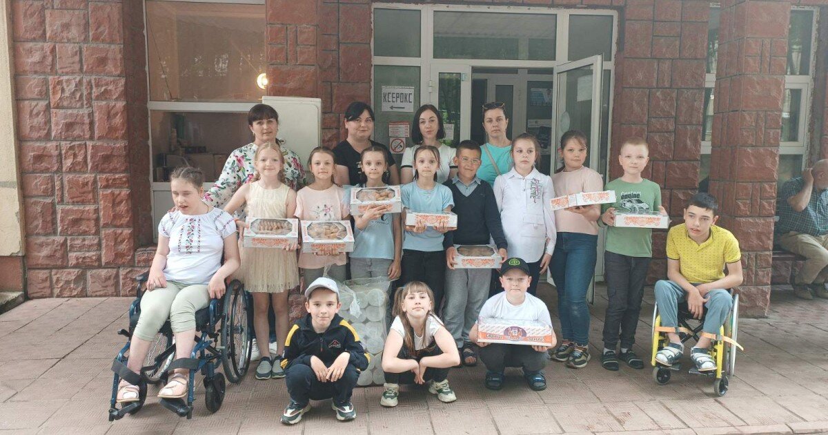 Учні КЗ «Зарванецька гімназія» відвідали воїнів Збройних сил України