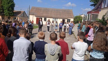 В КЗ «Зарванецька гімназія» відбулися вибори президента учнівського самоврядування шкільної республіки «ТЕМП»